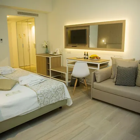 Venus 5* Пафос