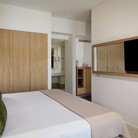 فندق فينوس بيتش 5*