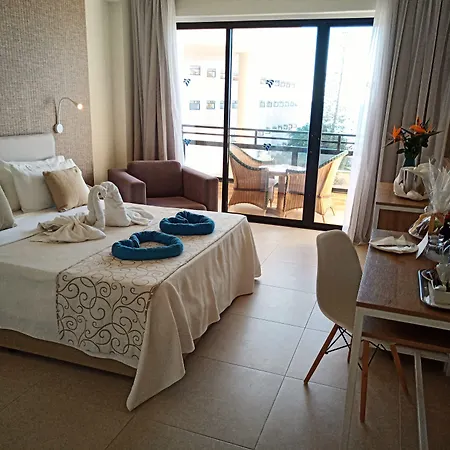 Venus 5* Пафос